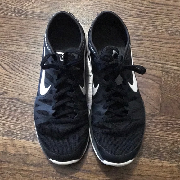 Nike Shoes - Nike shoes women’s 8.5